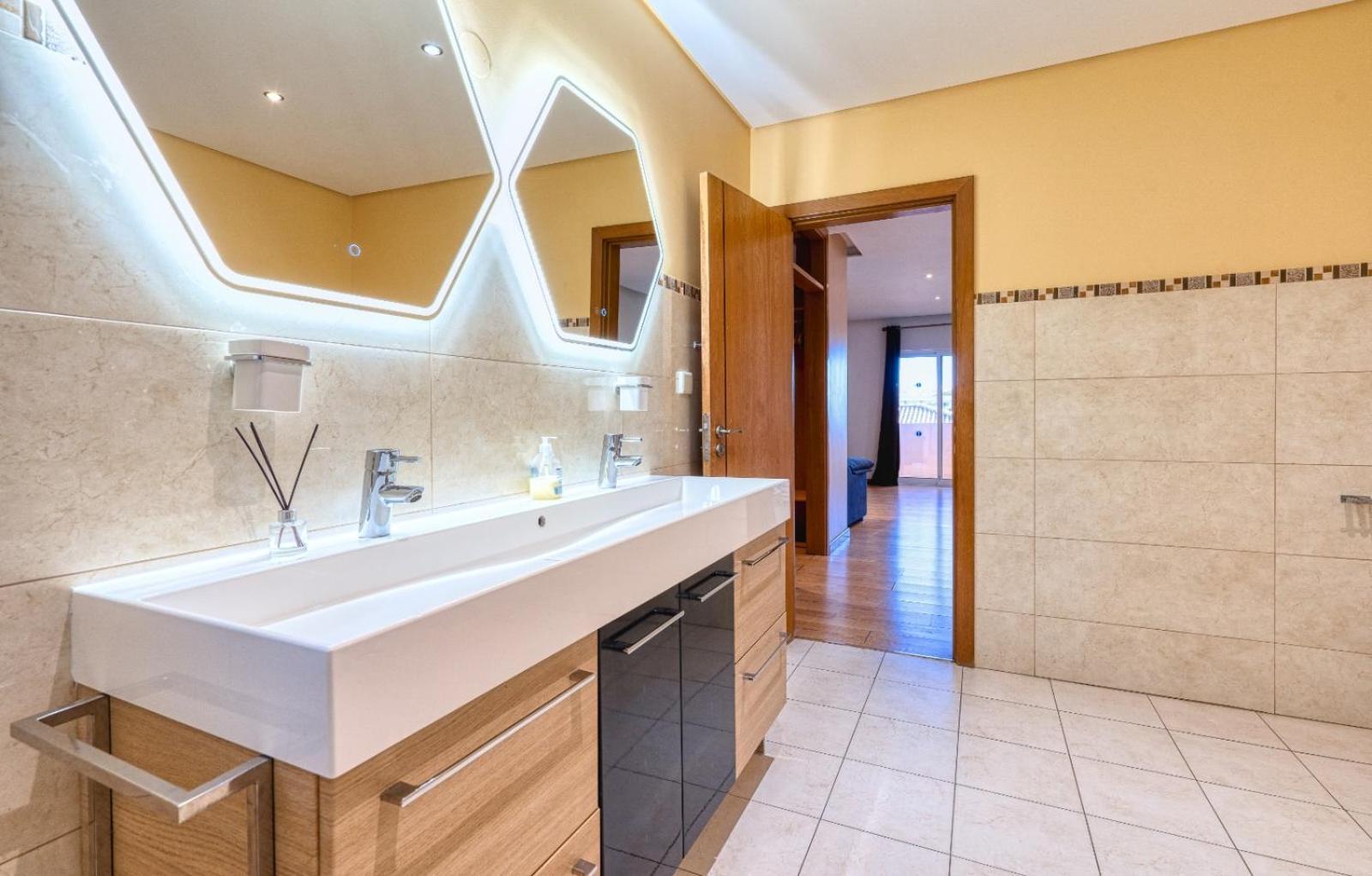Full Private 300Sqm Villa Jacuzzi Heated Pool Ideal & Quiet Location Albufeira Exteriér fotografie