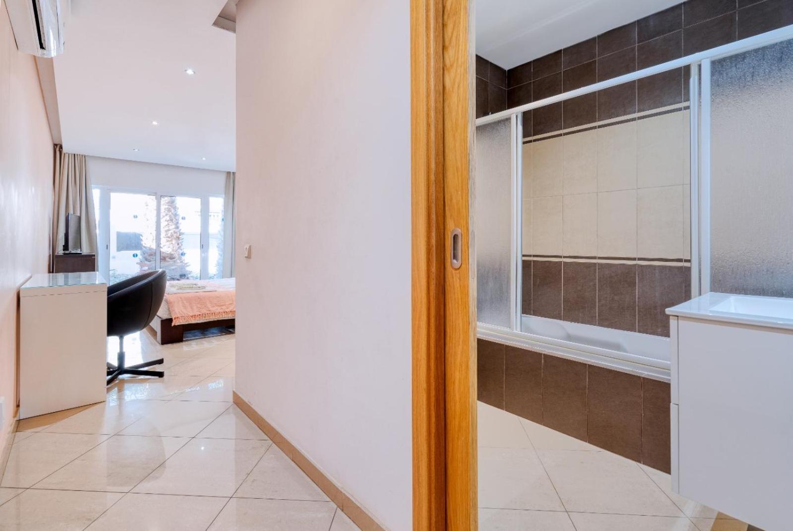 Full Private 300Sqm Villa Jacuzzi Heated Pool Ideal & Quiet Location Albufeira Exteriér fotografie